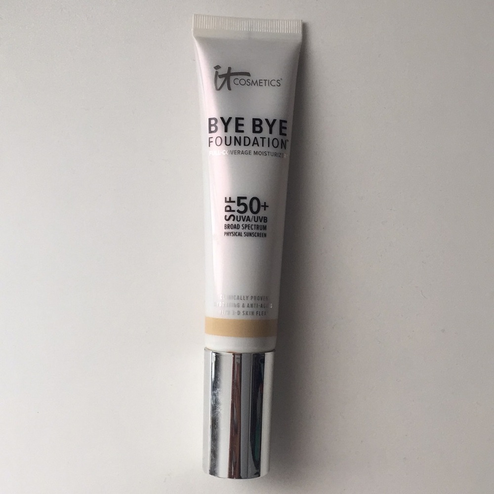 It Cosmetics Foundation Medium